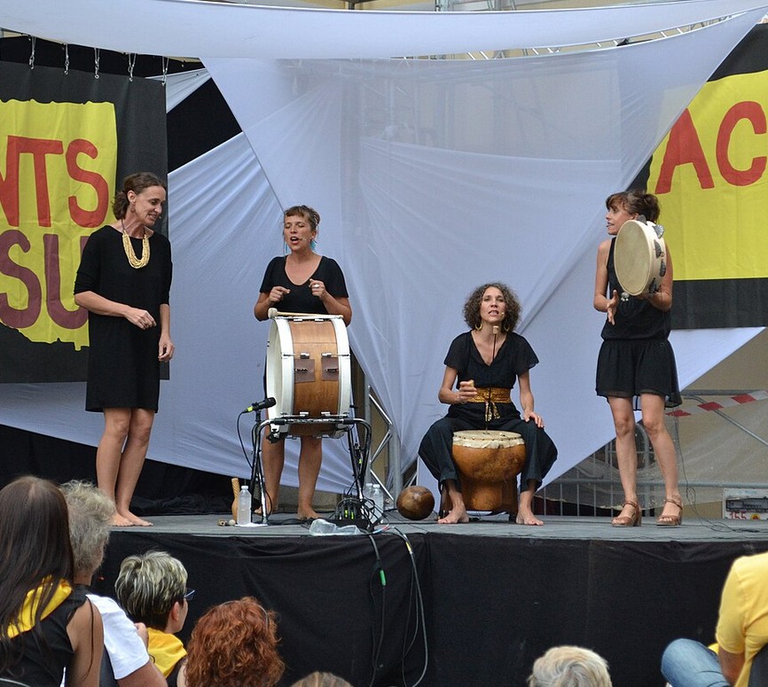 chansons languedociennes est de langue occitane. - Photo 2